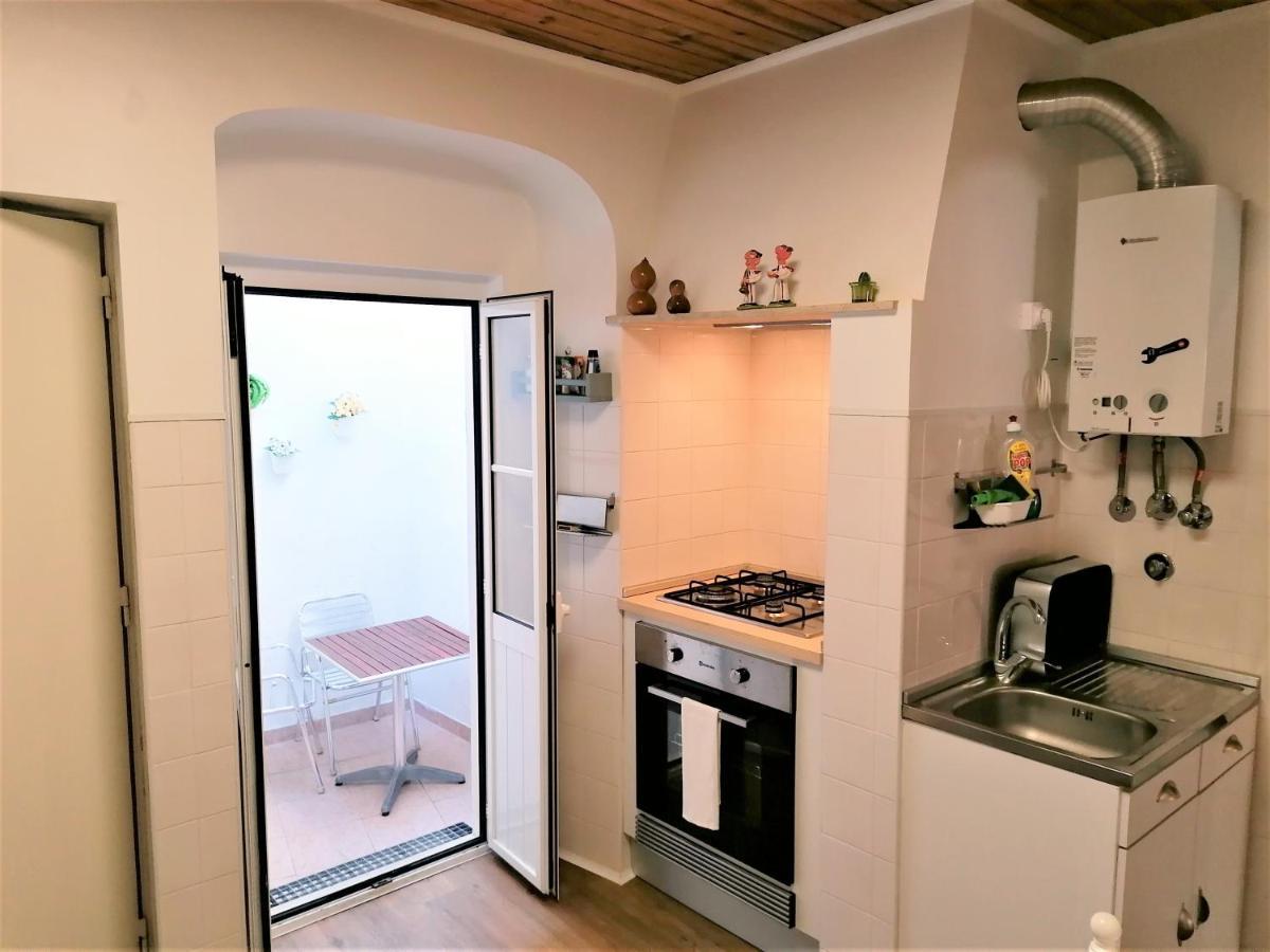In The Castle Of S Jorge Apartment Lissabon